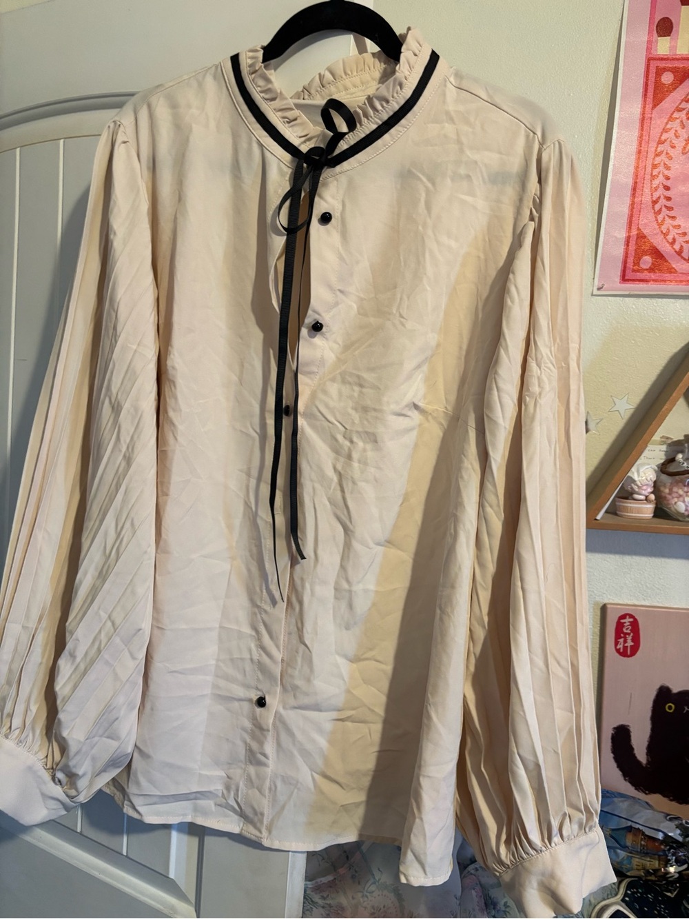 SHEIN Cream Ruffle Collar Shirt with Black Trim
